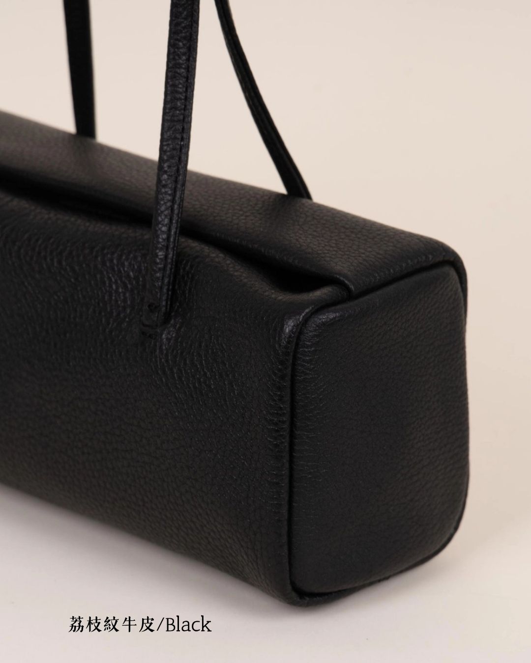 A38 | Mini Brick Shoulder Bag 迷你真皮磁吸方形單肩袋 | 荔枝紋牛皮 | 羊皮 | 韓國 Bucks and Leather