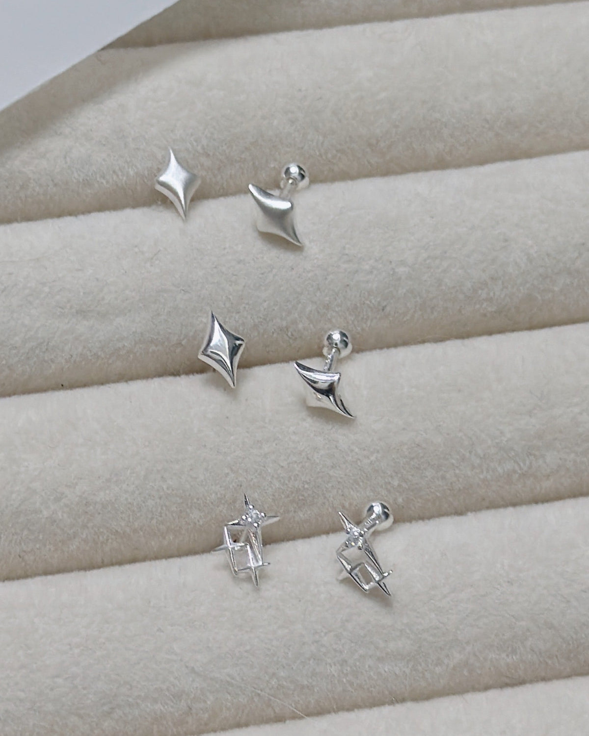 #670-672 | Starlights Piercing - Screw-back | 925 Silver