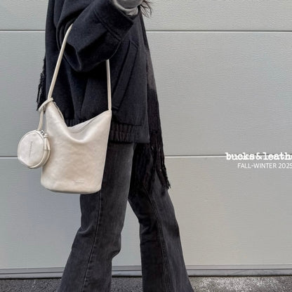 leather bag, bucket bag, cowhide bag, bucks and leather, coin bag, genuine leather bag, made in korea, bag from korea, 韓國製造，韓國真皮袋，韓國設計師品牌，牛皮袋，媽咪袋，mommy bag