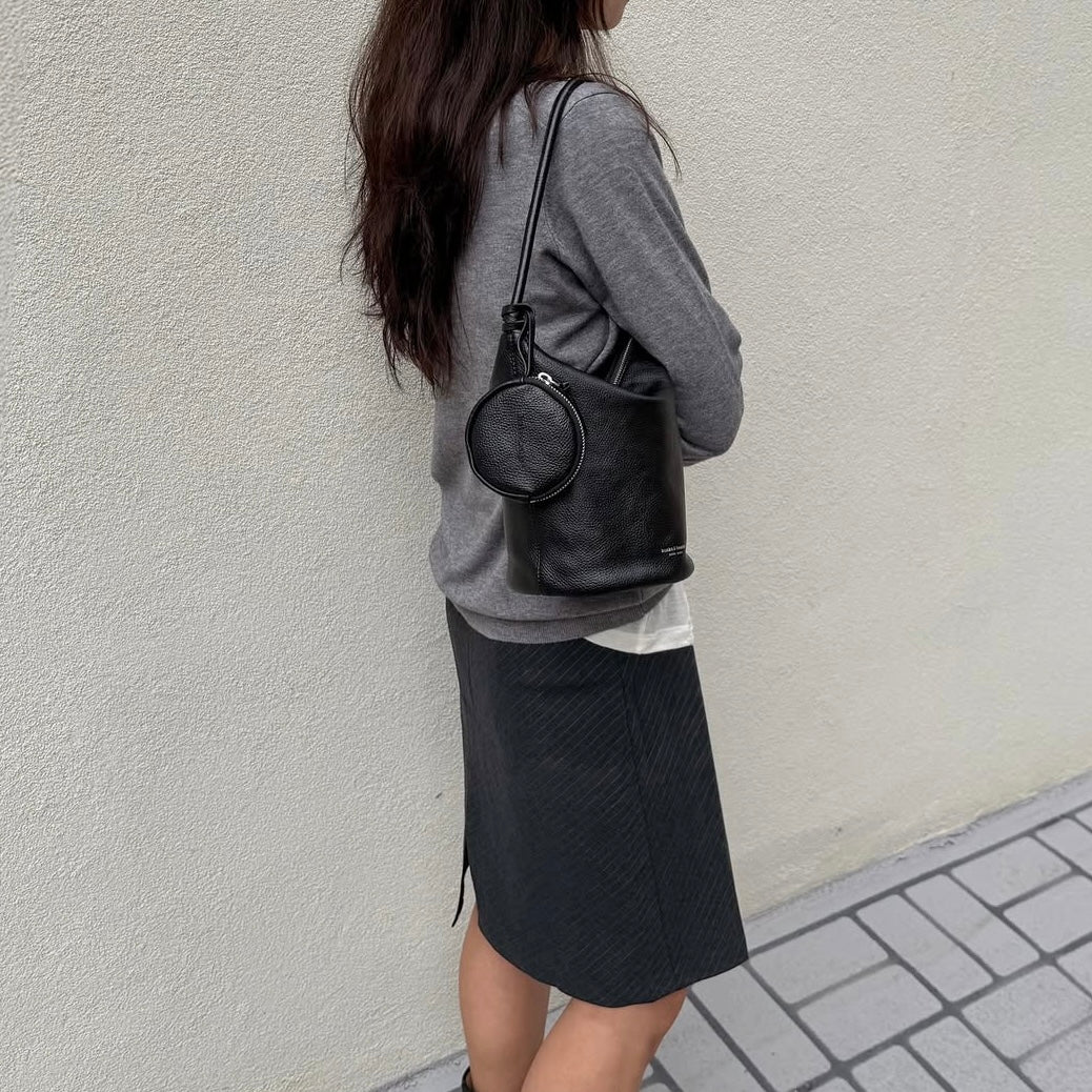 leather bag, bucket bag, cowhide bag, bucks and leather, coin bag, genuine leather bag, made in korea, bag from korea, 韓國製造，韓國真皮袋，韓國設計師品牌，牛皮袋，媽咪袋，mommy bag