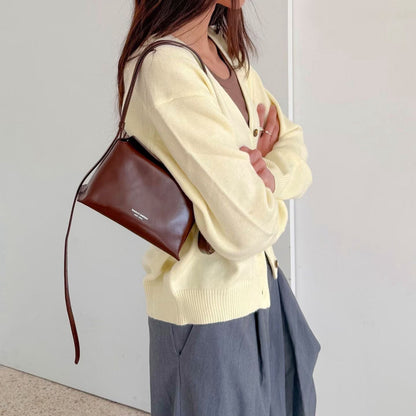 leather bag, hobo bag, cowhide bag, bucks and leather, coin bag, genuine leather bag, made in korea, bag from korea, 韓國製造，韓國真皮袋，韓國設計師品牌，牛皮袋，媽咪袋，mommy bag, hobo袋，韓國代購