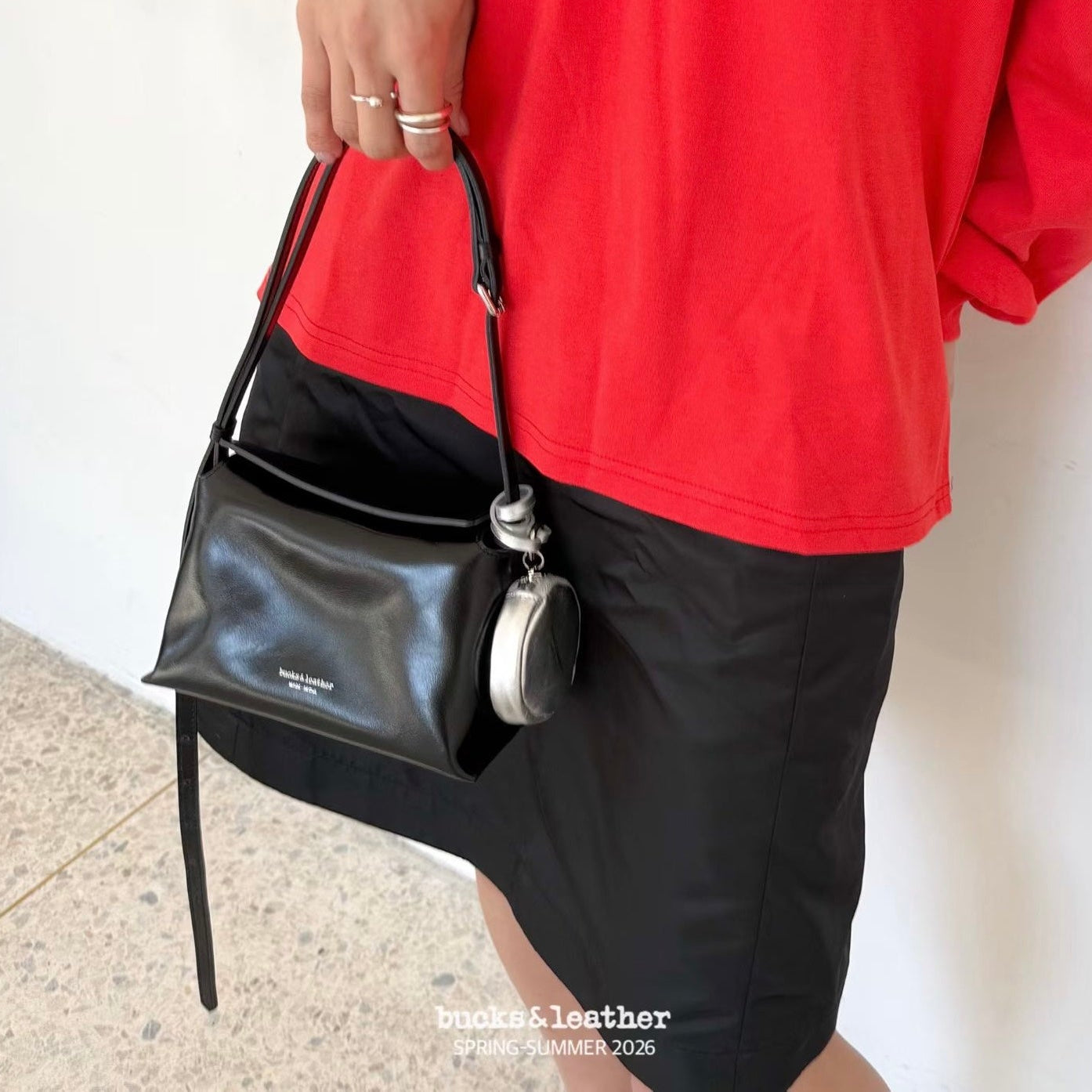 leather bag, hobo bag, cowhide bag, bucks and leather, coin bag, genuine leather bag, made in korea, bag from korea, 韓國製造，韓國真皮袋，韓國設計師品牌，牛皮袋，媽咪袋，mommy bag, hobo袋，韓國代購