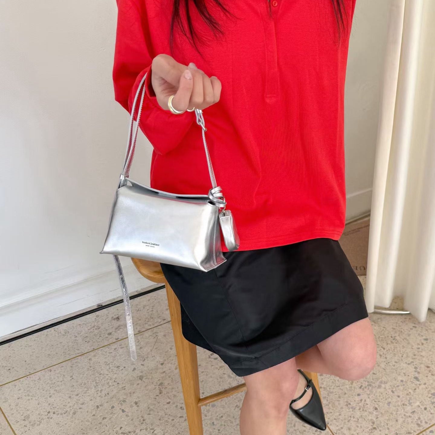 leather bag, hobo bag, cowhide bag, bucks and leather, coin bag, genuine leather bag, made in korea, bag from korea, 韓國製造，韓國真皮袋，韓國設計師品牌，牛皮袋，媽咪袋，mommy bag, hobo袋，韓國代購