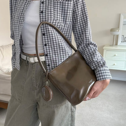 leather bag, hobo bag, cowhide bag, bucks and leather, coin bag, genuine leather bag, made in korea, bag from korea, 韓國製造，韓國真皮袋，韓國設計師品牌，牛皮袋，媽咪袋，mommy bag, hobo袋，韓國代購