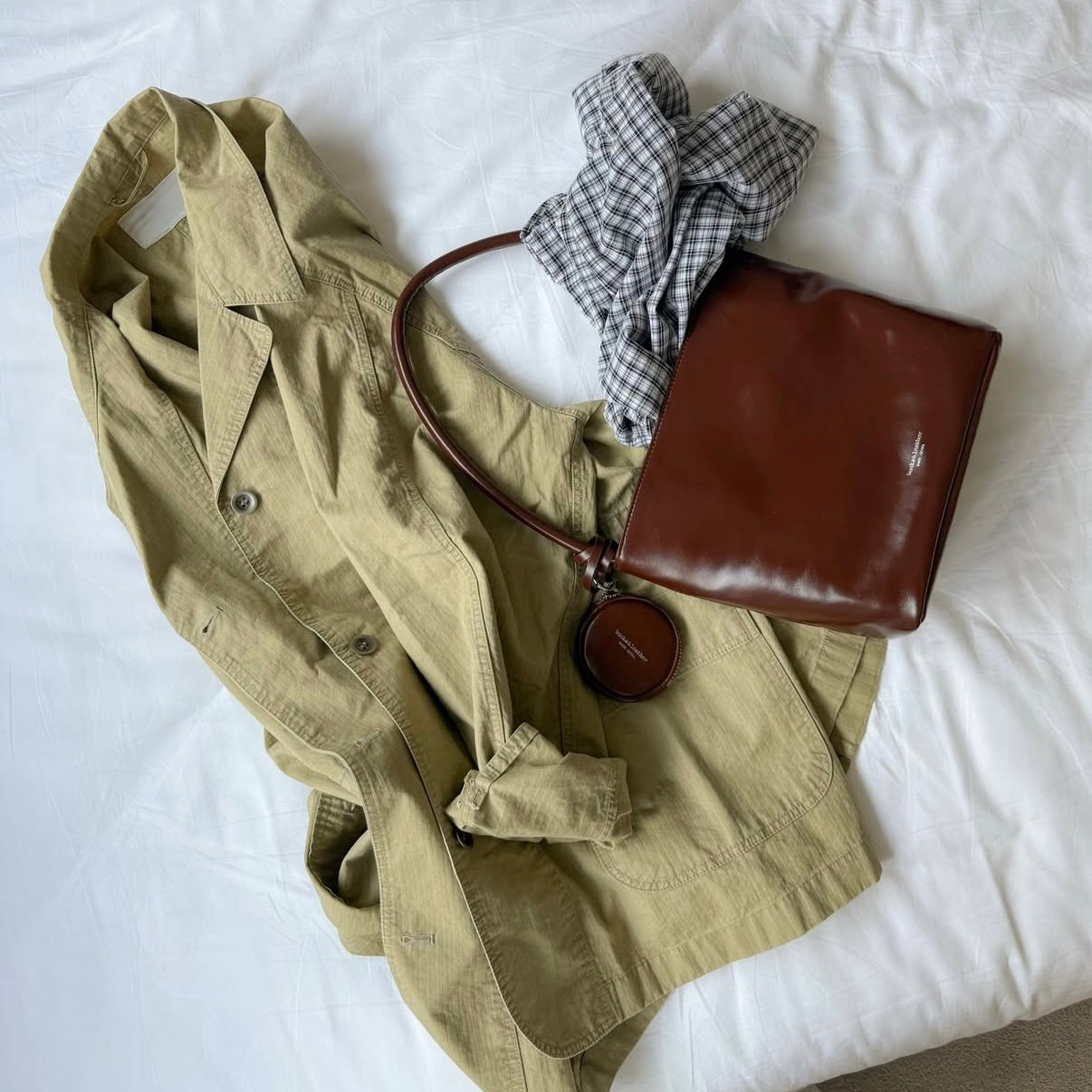 leather bag, hobo bag, cowhide bag, bucks and leather, coin bag, genuine leather bag, made in korea, bag from korea, 韓國製造，韓國真皮袋，韓國設計師品牌，牛皮袋，媽咪袋，mommy bag, hobo袋，韓國代購