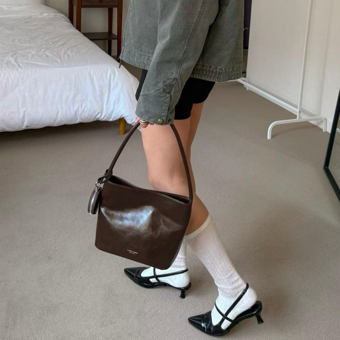 leather bag, hobo bag, cowhide bag, bucks and leather, coin bag, genuine leather bag, made in korea, bag from korea, 韓國製造，韓國真皮袋，韓國設計師品牌，牛皮袋，媽咪袋，mommy bag, hobo袋，韓國代購