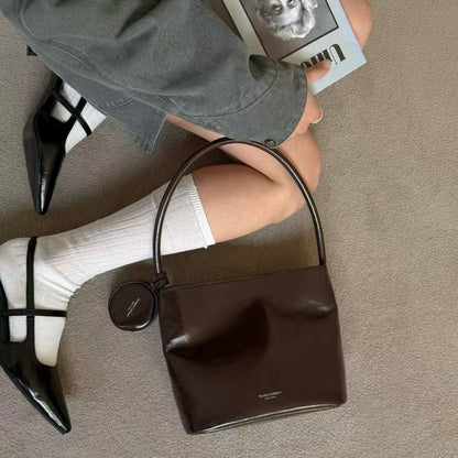 leather bag, hobo bag, cowhide bag, bucks and leather, coin bag, genuine leather bag, made in korea, bag from korea, 韓國製造，韓國真皮袋，韓國設計師品牌，牛皮袋，媽咪袋，mommy bag, hobo袋，韓國代購