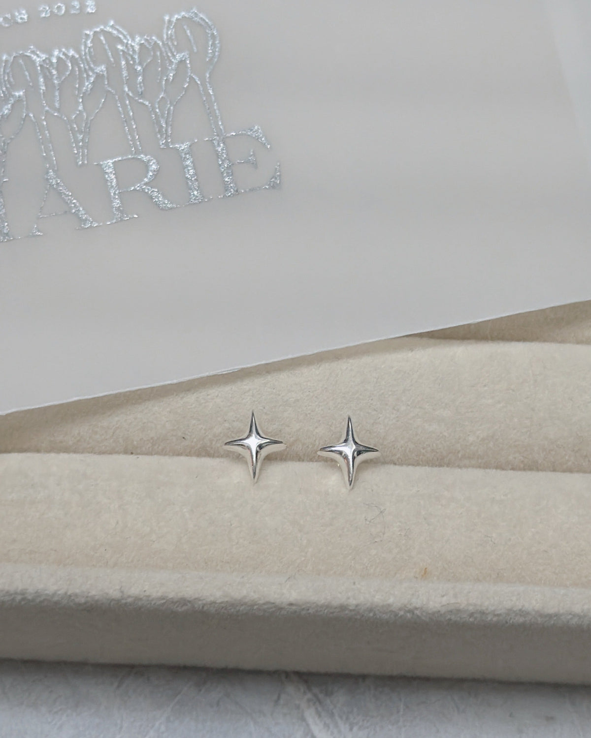#668 | Cross Star Piercing - Screw-back | 925 Silver