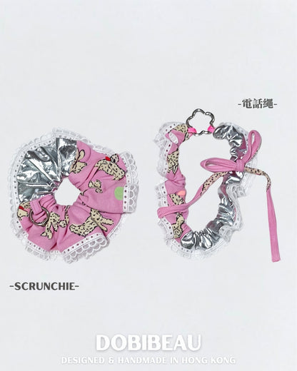 P12 | 鮮粉紅小狗w/花花邊電話繩 🇰🇷 韓國親膚布料 | 電話繩 Phone Strap | DOBIBEAU