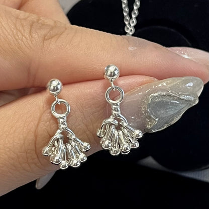 925 Silver Horseshoe clasps Necklace and Earrings Made in Korea 925純銀馬蹄扣頸鏈和耳環 韓國製造 純銀頸鏈 純銀耳環 Sterling Silver Necklace Sterling Silver Earrings 幸運馬蹄扣飾物 Symbolic Lucky horseshoe earrings and necklace