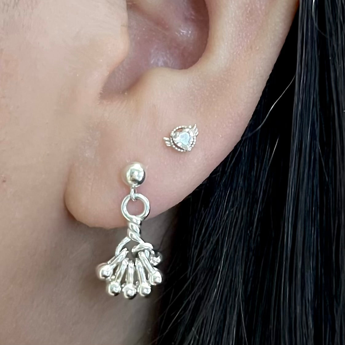 925 Silver Horseshoe clasps Necklace and Earrings Made in Korea 925純銀馬蹄扣頸鏈和耳環 韓國製造 純銀頸鏈 純銀耳環 Sterling Silver Necklace Sterling Silver Earrings 幸運馬蹄扣飾物 Symbolic Lucky horseshoe earrings and necklace