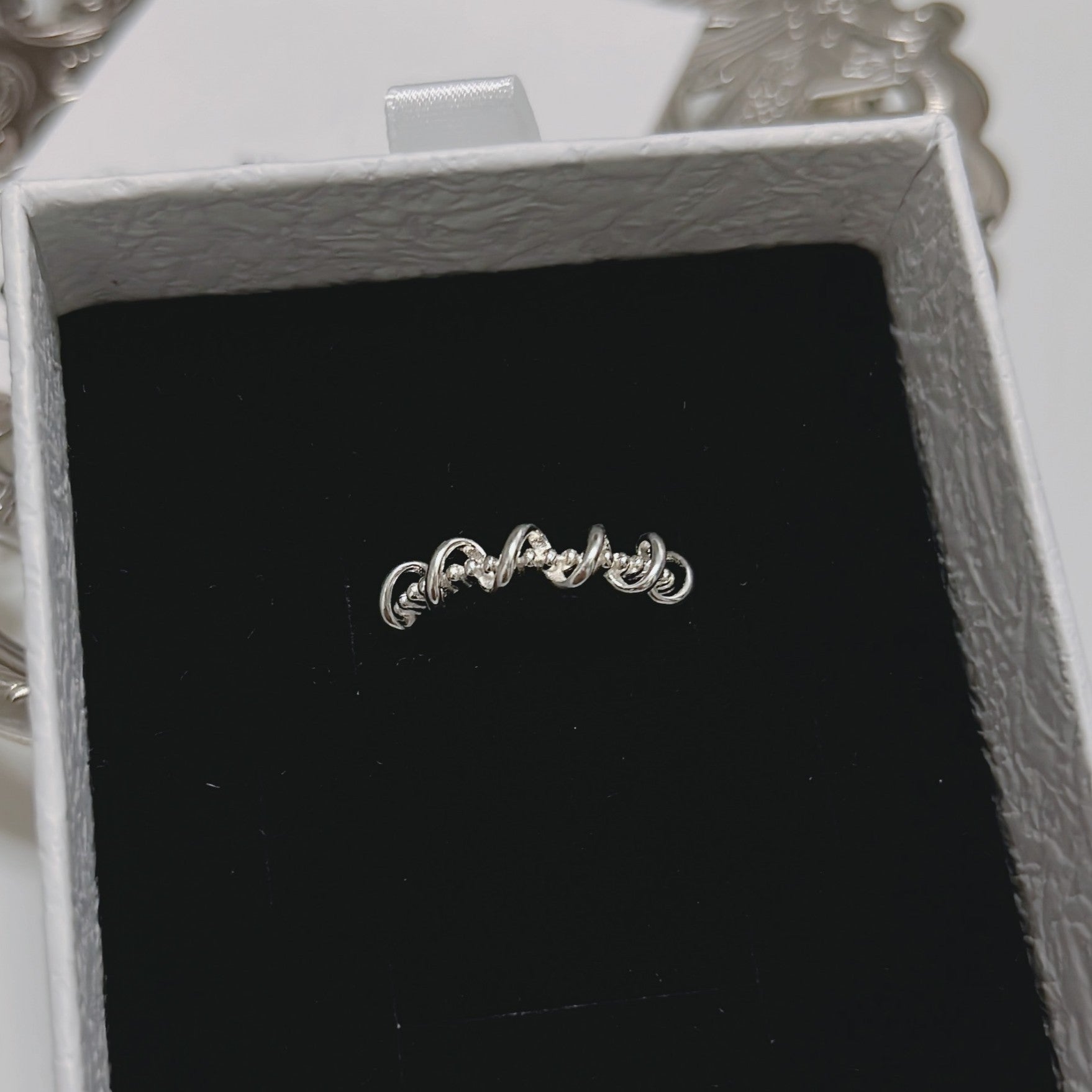 925 sterling silver ring, pure silver ring 925, sterling silver band women, 925 silver adjustable ring, minimalist silver ring, hypoallergenic 925 ring, fine silver ring 925, sterling silver stacking ring, 925 silver couple ring, authentic 925 sterling silver ring, 925純銀戒指, 純銀戒指女, S925銀戒指, 防敏925銀戒, 極簡純銀戒指, 正品925純銀戒指, 925銀開口戒指, 純銀疊戴戒指, 925銀情侶戒, 純銀尾戒