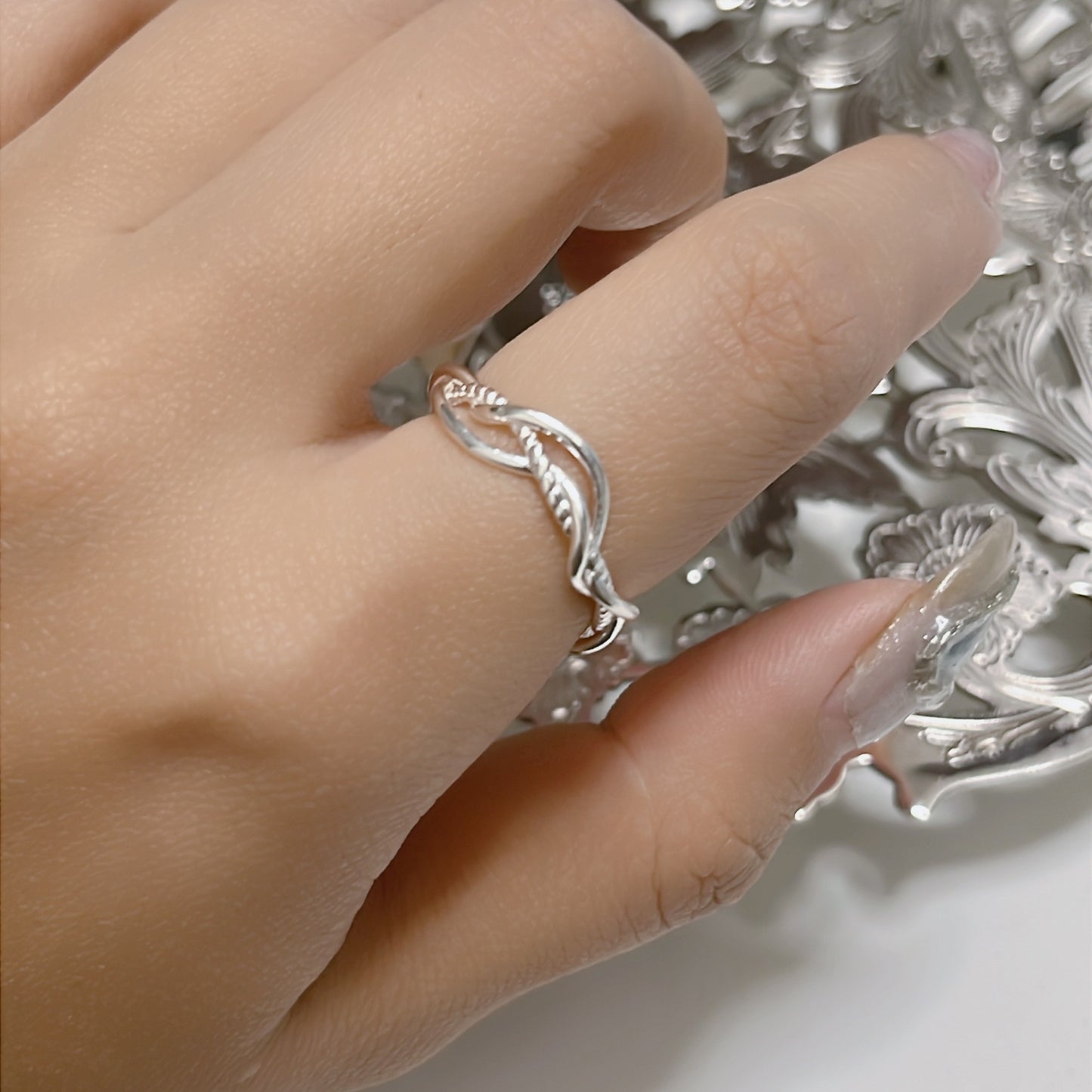 925 sterling silver ring, pure silver ring 925, sterling silver band women, 925 silver adjustable ring, minimalist silver ring, hypoallergenic 925 ring, fine silver ring 925, sterling silver stacking ring, 925 silver couple ring, authentic 925 sterling silver ring, 925純銀戒指, 純銀戒指女, S925銀戒指, 防敏925銀戒, 極簡純銀戒指, 正品925純銀戒指, 925銀開口戒指, 純銀疊戴戒指, 925銀情侶戒, 純銀尾戒