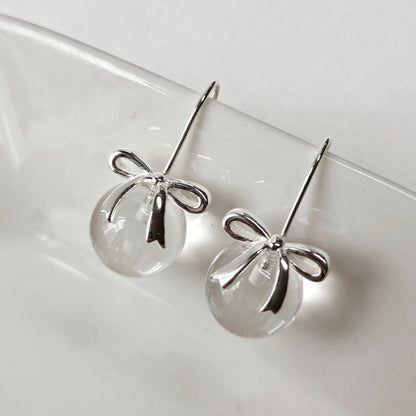 Discover the enchanting E32 Ribbon Crystal Ball Hoop Earrings in premium 925 silver. Delicate ribbons embrace sparkling crystal balls, blending elegance and whimsy for everyday luxury. Perfect statement hoops for sophisticated style.
#E32Earrings #CrystalHoopEarrings #925SilverJewelry #RibbonEarrings #FashionJewelry #ElegantHoops #CrystalBallEarrings #SilverHoops #LuxuryAccessories #StatementEarrings
#E32耳環 #水晶環形耳環 #925銀飾 #緞帶耳環 #時尚珠寶 #優雅環耳環 #水晶球耳環 #銀環耳環 #奢華配件 #造型耳環