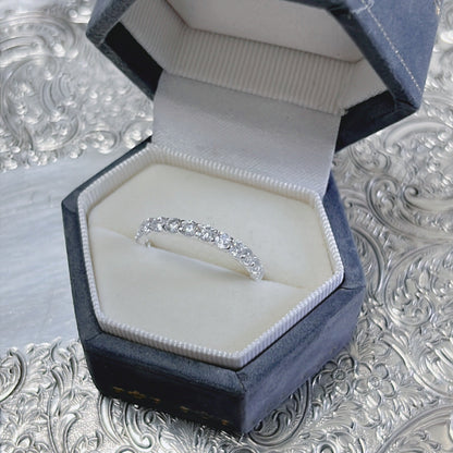 Discover the R86 2.5mm CZ Eternity Band Ring in radiant 925 silver. Full-circle sparkling cubic zirconia stones deliver timeless brilliance and eternal elegance for everyday luxury.
#R86EternityRing #CZBandRing #925SilverJewelry #EternityBand #CubicZirconiaRing #FashionJewelry #SilverEternity #LuxuryBand #StatementRing #BridalJewelry
#R86永恆戒 #CZ全圈戒 #925銀戒 #永恆細環 #立方氧化鋯戒 #時尚珠寶 #銀永恆圈 #奢華細環 #造型戒指 #婚戒