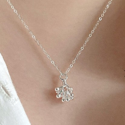 925 Silver Horseshoe clasps Necklace and Earrings Made in Korea 925純銀馬蹄扣頸鏈和耳環 韓國製造 純銀頸鏈 純銀耳環 Sterling Silver Necklace Sterling Silver Earrings 幸運馬蹄扣飾物 Symbolic Lucky horseshoe earrings and necklace