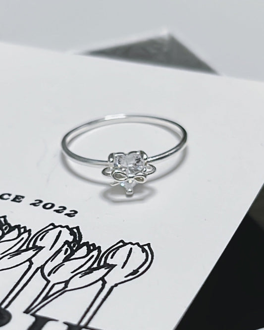 Discover the romantic Heart Shaped Gift Set in premium 925 silver. Delicate heart motifs sparkle across necklace, bracelet, earrings, and ring – the perfect timeless expression of love and everyday elegance.
#HeartJewelrySet #925SilverSet #HeartNecklace #HeartBracelet #HeartEarrings #HeartRing #GiftForHer #ValentinesJewelry #LoveSet #LuxurySilver
#心形套裝 #925銀飾套裝 #心形項鍊 #心形手鐲 #心形耳環 #心形戒指 #情人節禮物 #愛心得飾 #浪漫珠寶 #奢華銀飾