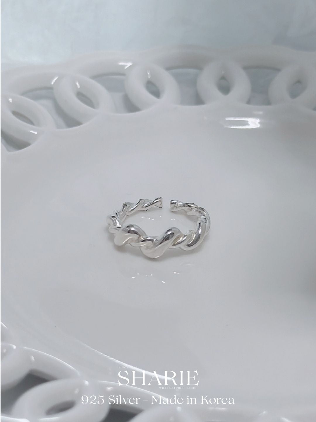 #427 | Croissant Twist Ring | 925 Silver